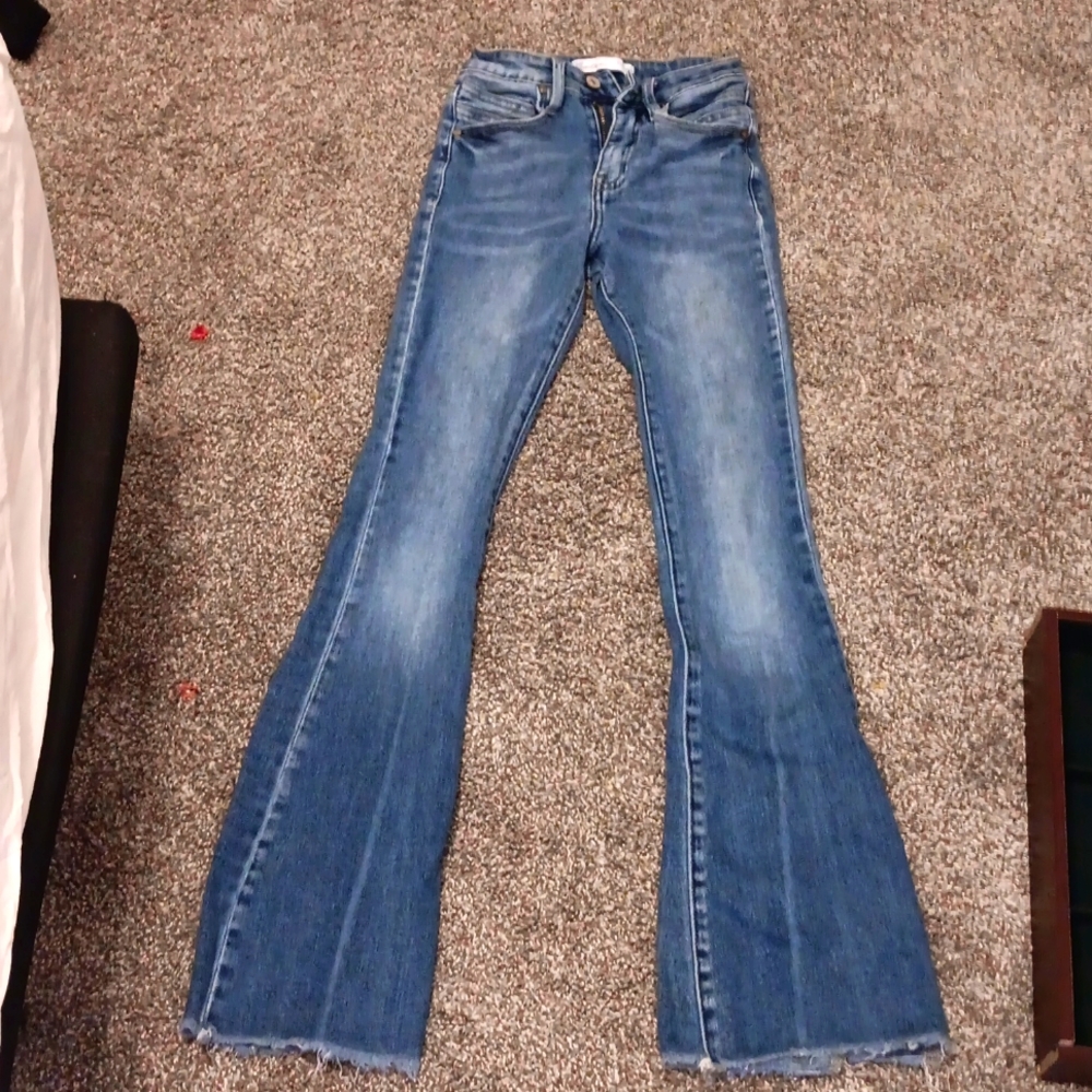 flare jeans, slender sized.
